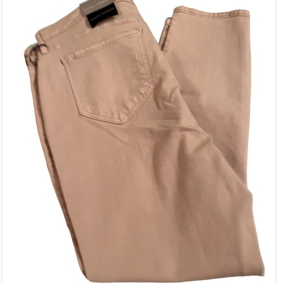 SOLD OUT - Picture 4 of 13